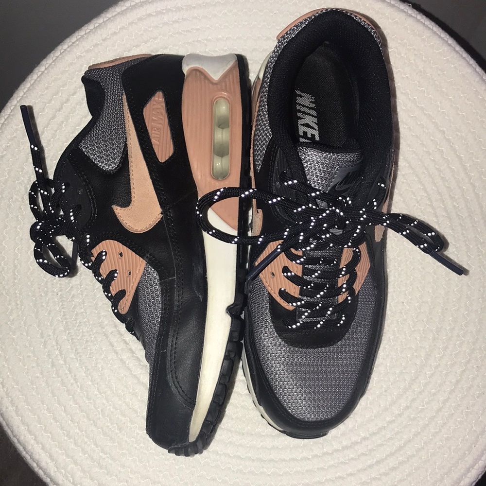Nike Airmax 90, Black and Rosegold women’s 9.5